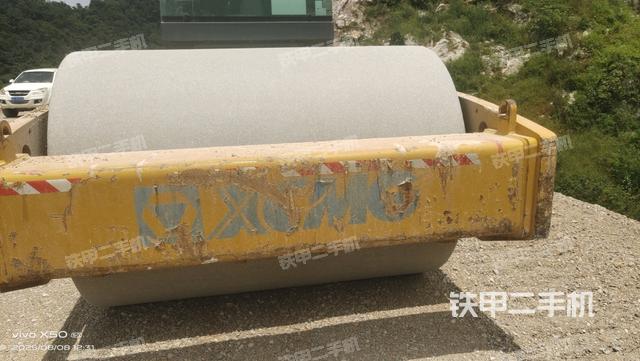 整机右侧（设备外观及核心部件）