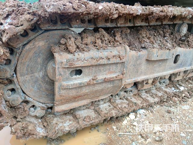 左側(cè)行走馬達蓋板（行走機構(gòu)）