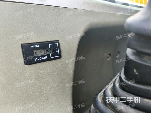 显示屏 （驾驶室部分）