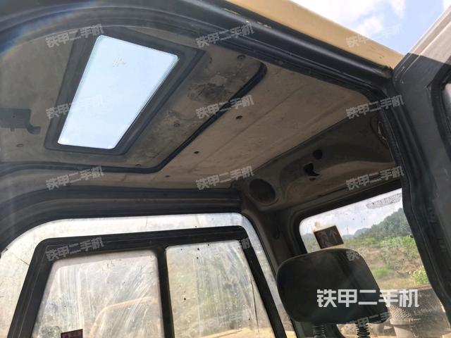 座椅后部（驾驶室部分）