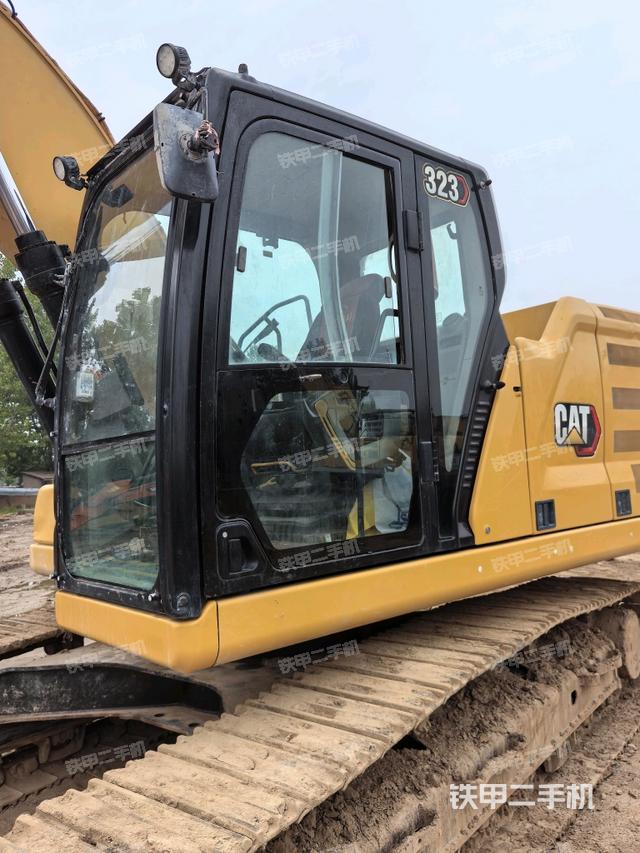 驾驶室整体（整机外观）