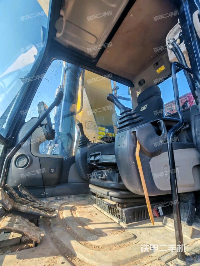 驾驶室整体（整机外观）