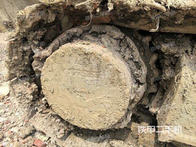 右侧行走马达盖板（行走机构）