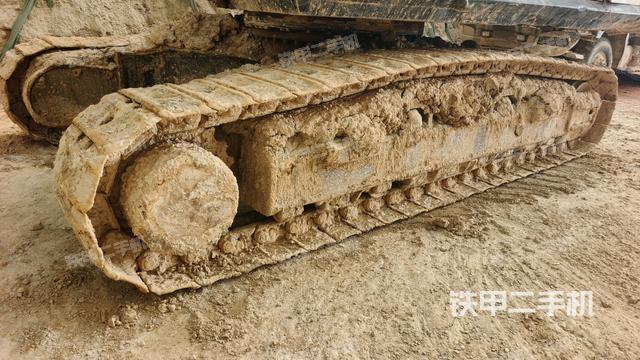 左侧履带整体 （行走机构）