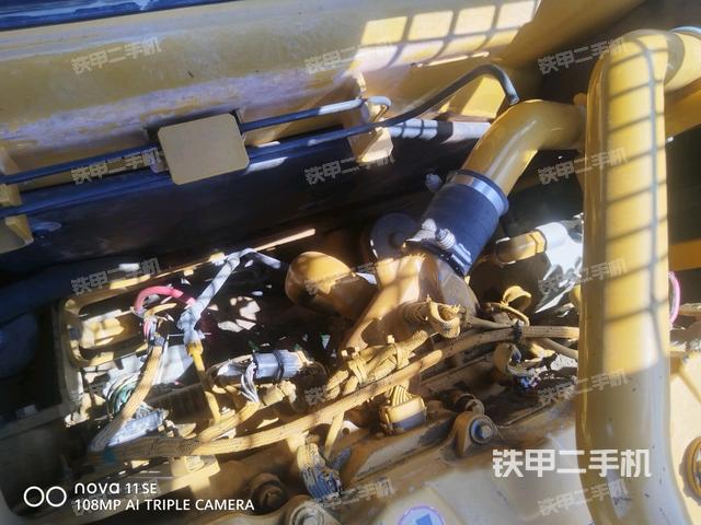 气门室盖螺丝特写（上车部件）