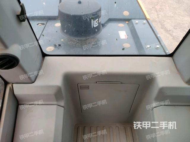 座椅后部（驾驶室部分）