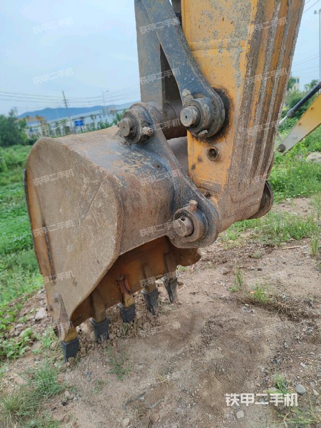 铲斗右后整体（工作和回转装置）