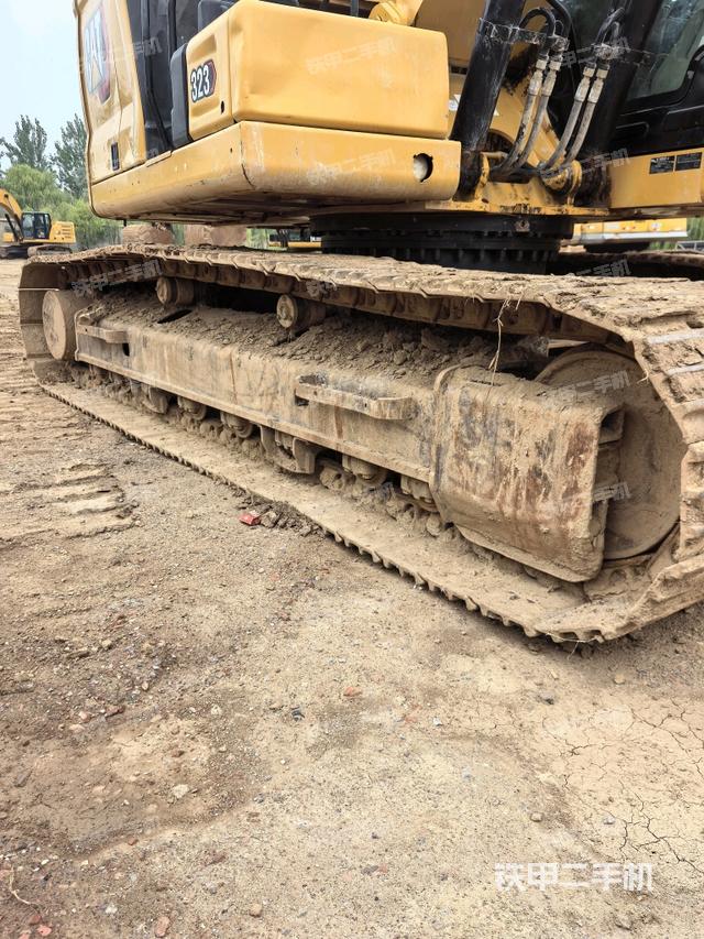 单侧履带整体（整机外观）