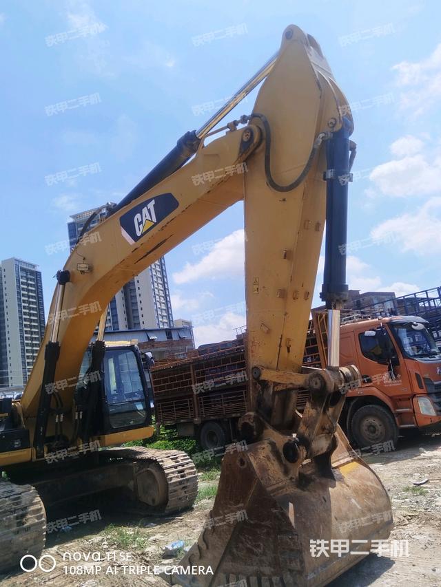 大臂整体 右侧（工作和回转装置）