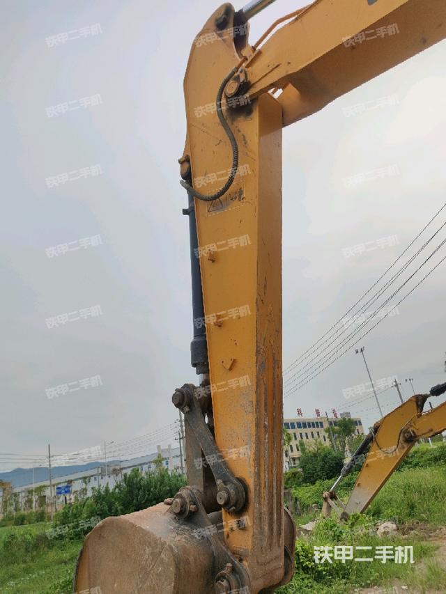 小臂整体左后（工作和回转装置）