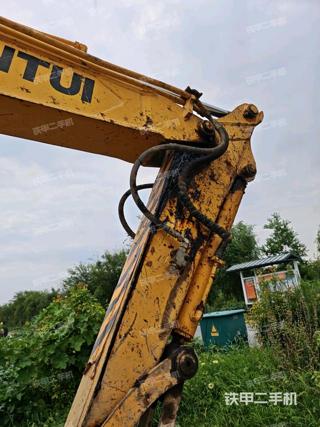 小臂整体左后（工作和回转装置）