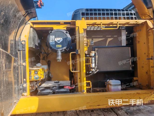 散熱器正面（大件艙室）