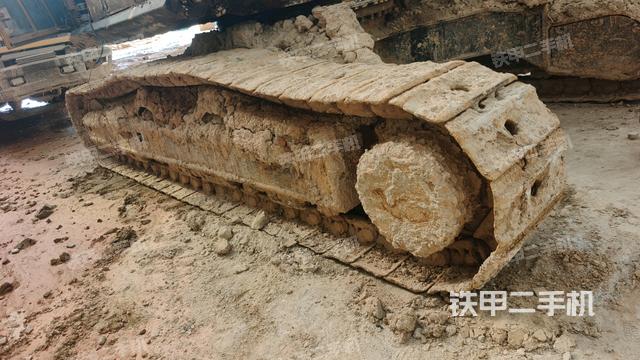 右侧履带整体（行走机构）