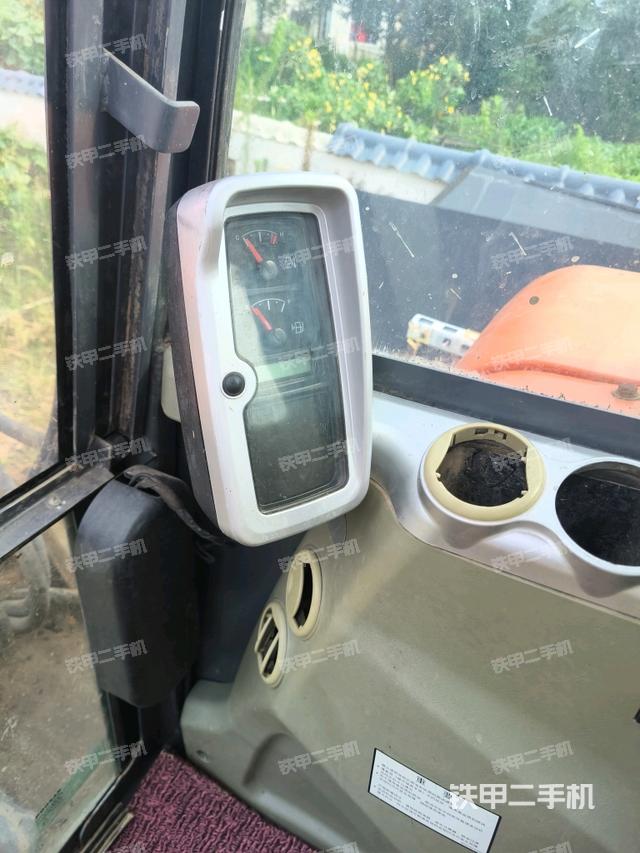 座椅后部（驾驶室部分）