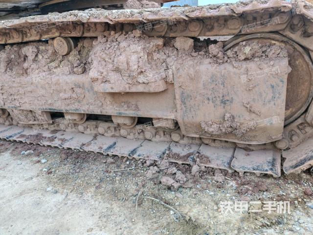 右驅(qū)動輪（行走機構(gòu)）