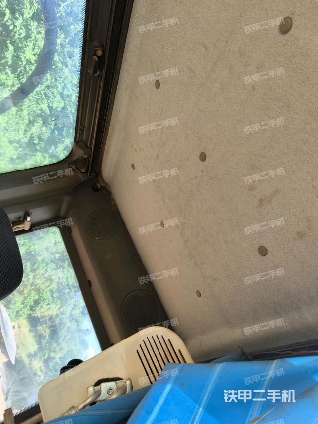 座椅后部(驾驶室部分) 座椅后部(驾驶室部分)
