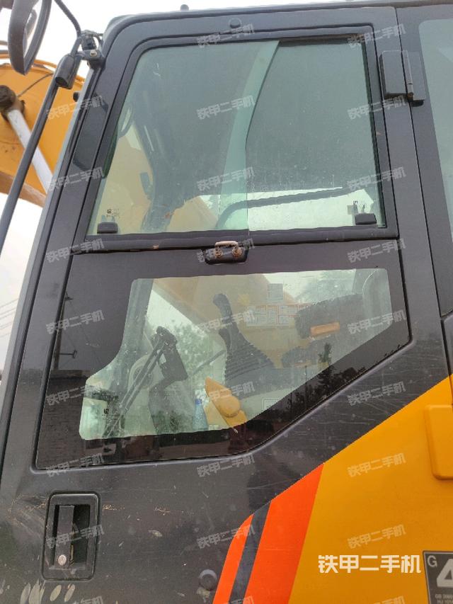 驾驶室正侧（驾驶室部分）