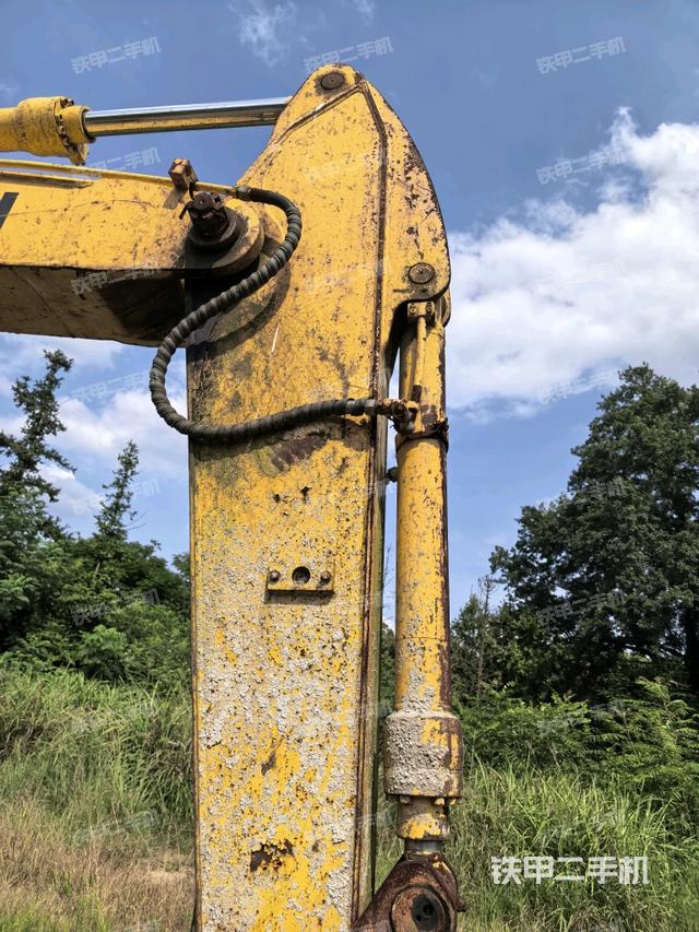 小臂整体左后（工作和回转装置）