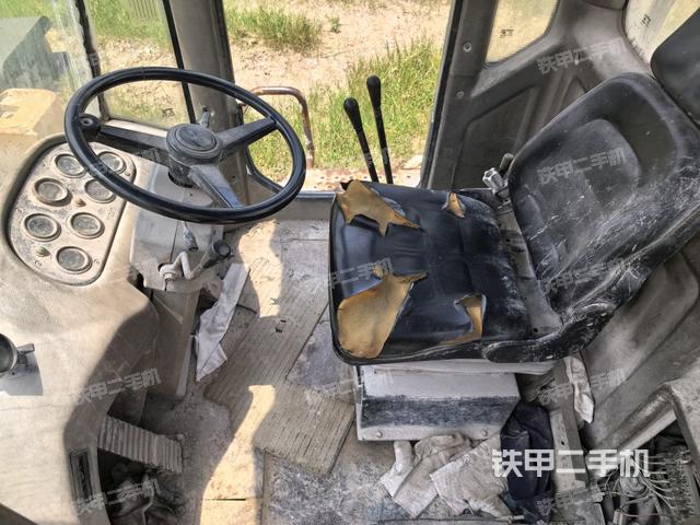 驾驶室正侧（驾驶室部分）