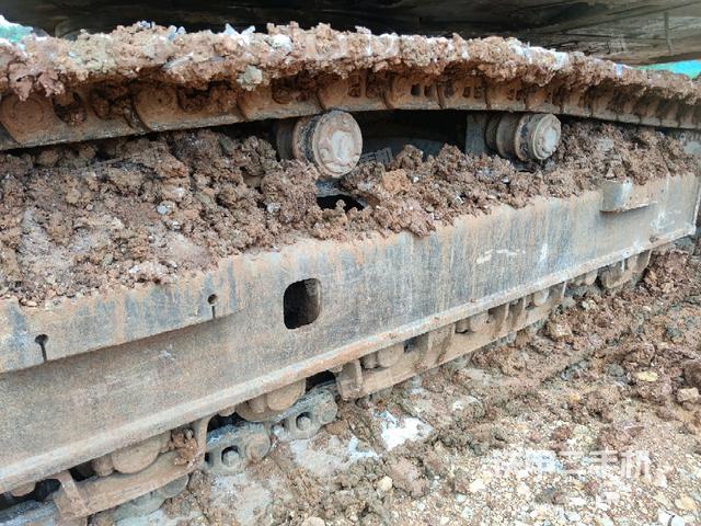 右導向輪（行走機構(gòu)）