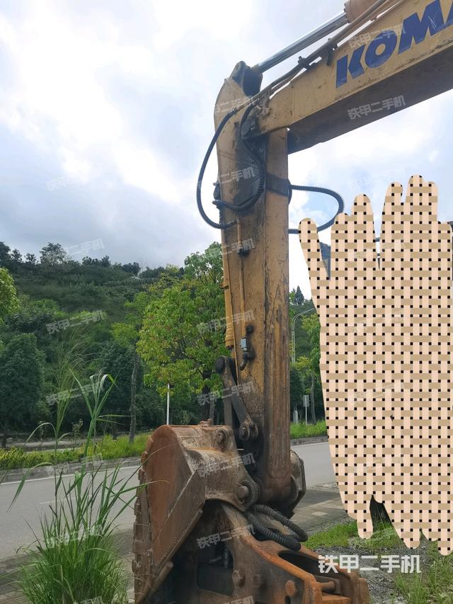 小臂整体左后（工作和回转装置）