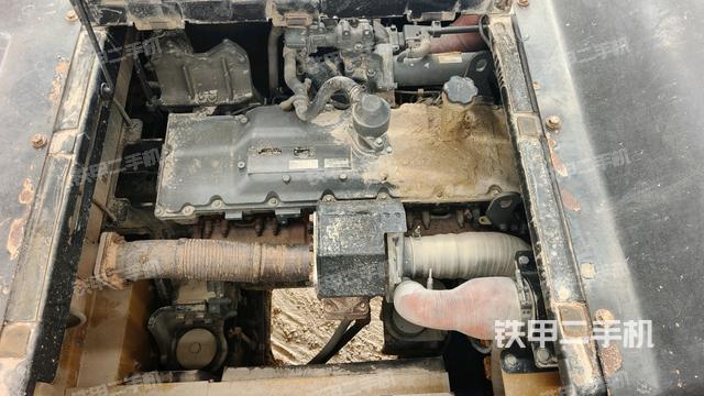 发动机室（上车部件）