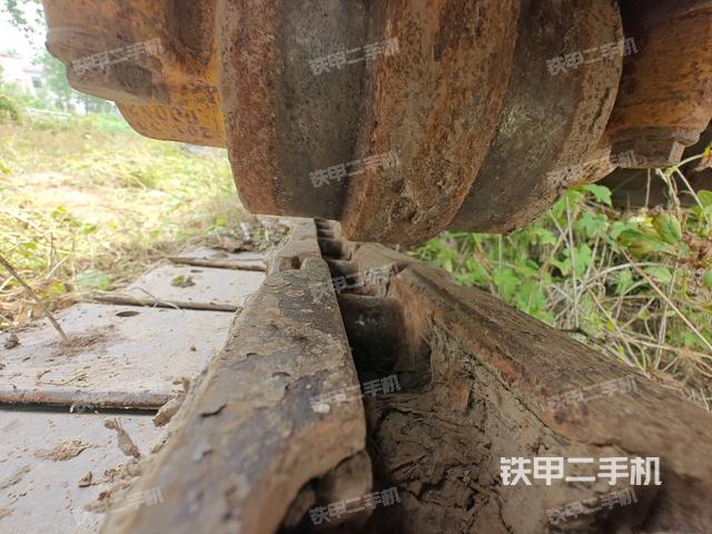 右側(cè)行走馬達蓋板（行走機構(gòu)）