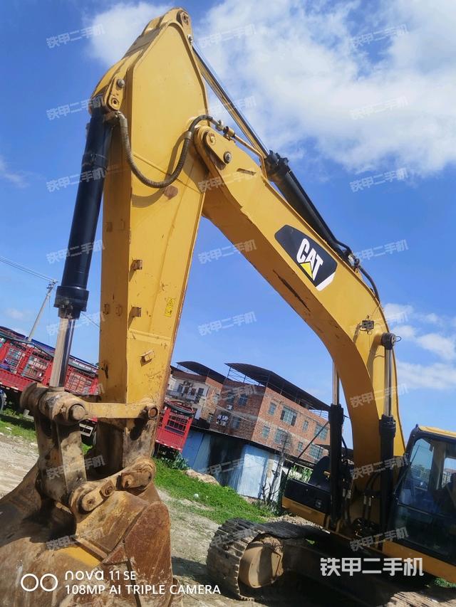 小臂整体左后（工作和回转装置）