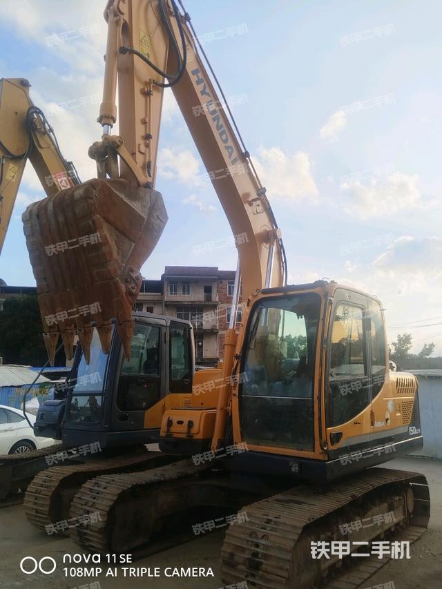 现代R150LC-9挖掘机