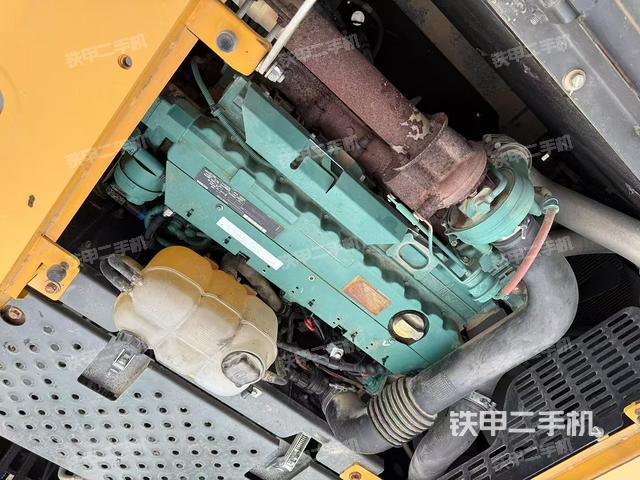 发动机整体俯视（整机外观）