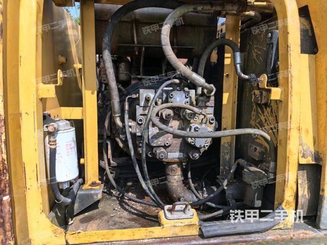 液压泵斜45 左（大件舱室）