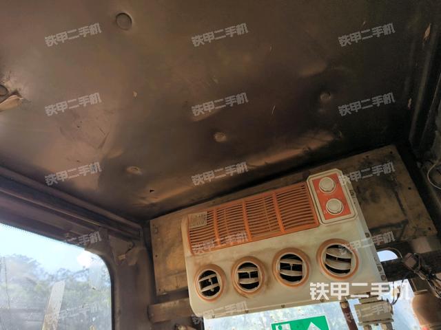 座椅左侧控制台/音响/含左手柄（驾驶室部分）