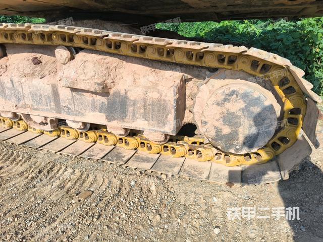 右驱动轮(行走机构) 右驱动轮(行走机构)