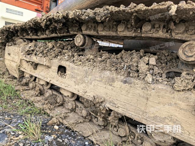 右側(cè)行走馬達(dá)蓋板（行走機構(gòu)）