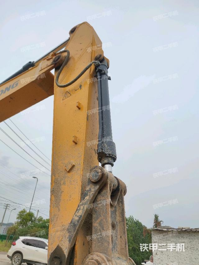 小臂整体右前（工作和回转装置）