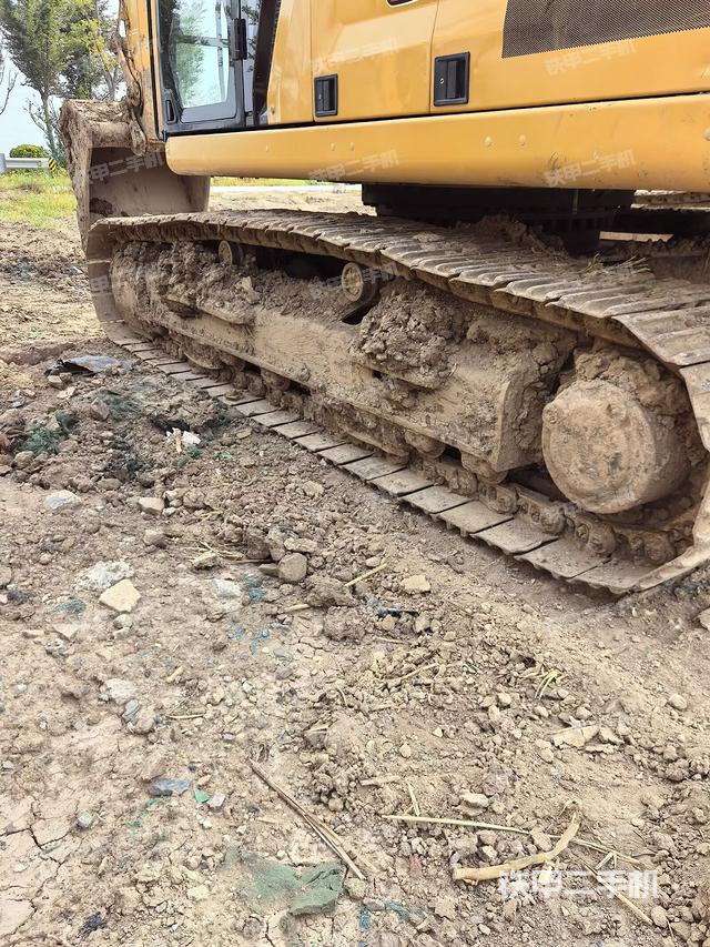 單側(cè)履帶整體（整機(jī)外觀）