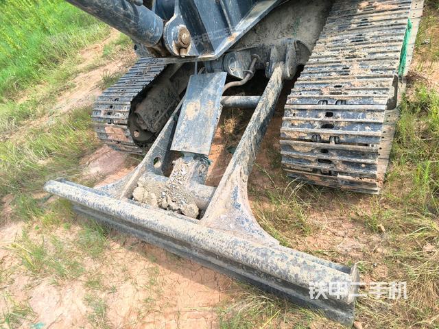 右驱动轮（行走机构）