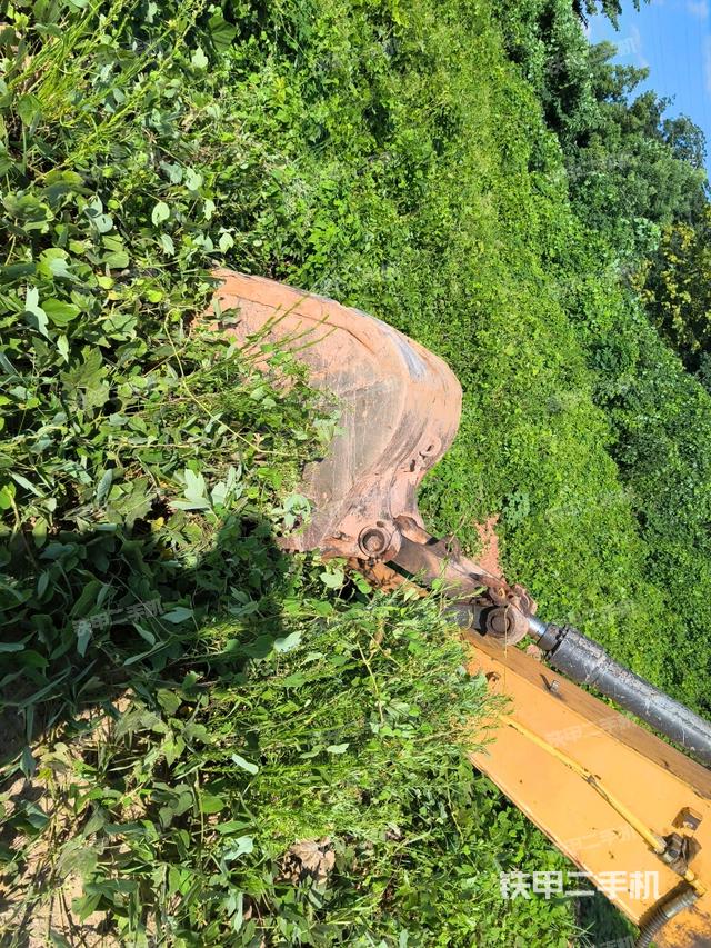 铲斗45度(工作和回转装置) 铲斗45度(工作和回转装置)