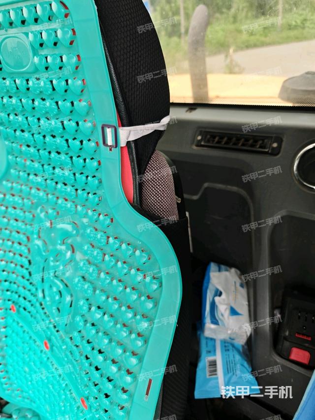  驾驶室正侧（驾驶室部分）