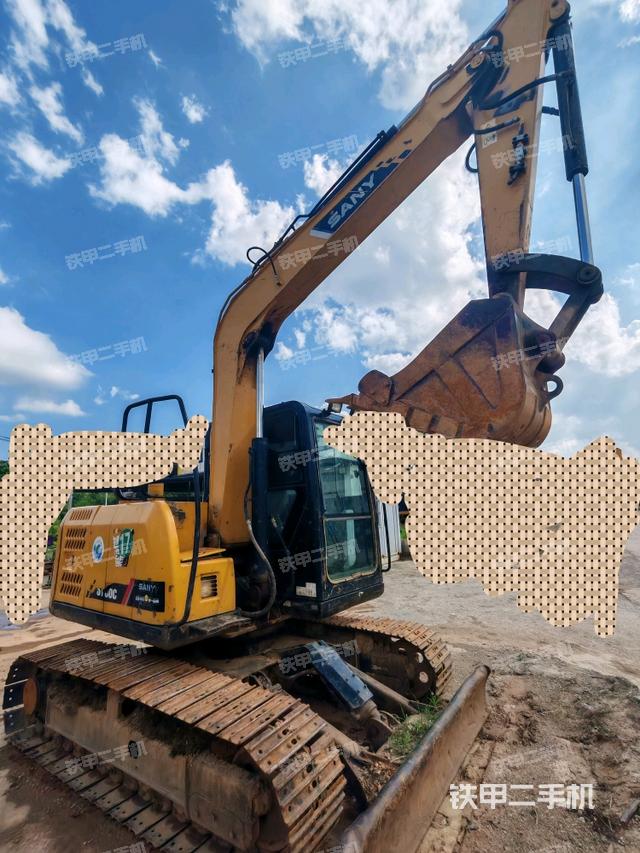 驾驶室顶部（整机外观）