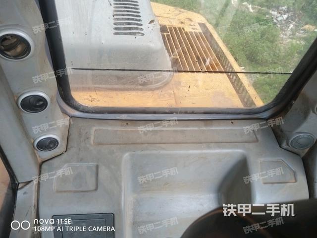 座椅后部（驾驶室部分）