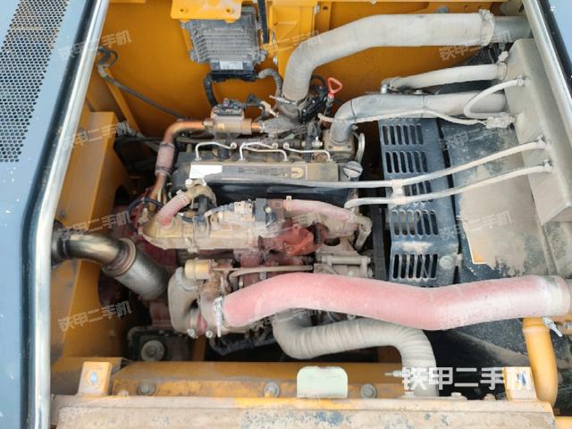 发动机室（上车部件）