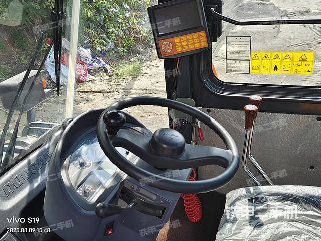 驾驶室工作台（整机外观及大件）