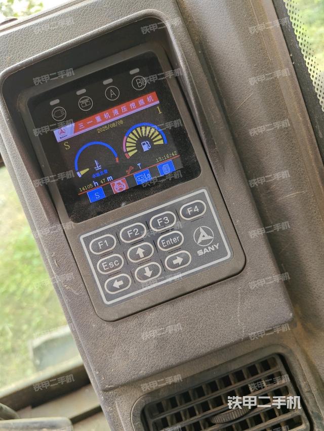 ?駕駛室正側(cè)（駕駛室部分）