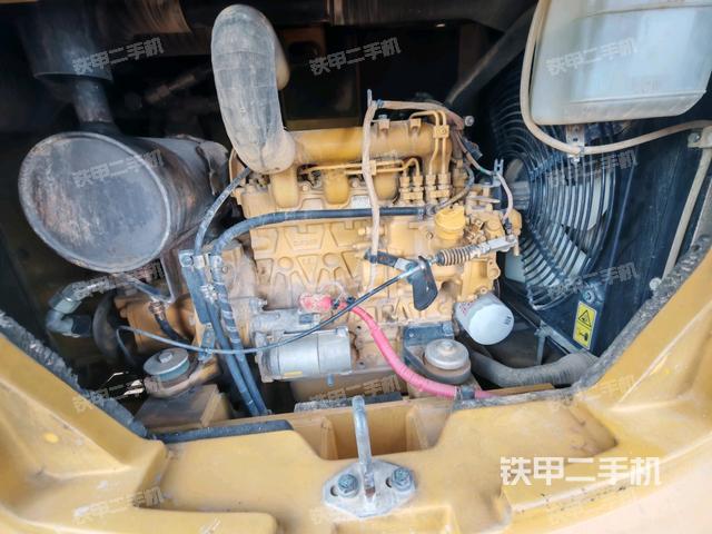 發(fā)動(dòng)機(jī)整體俯視(整機(jī)外觀) 發(fā)動(dòng)機(jī)整體俯視(整機(jī)外觀)