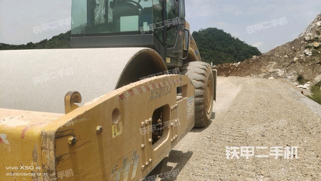 整机右后45°（设备外观及核心部件）