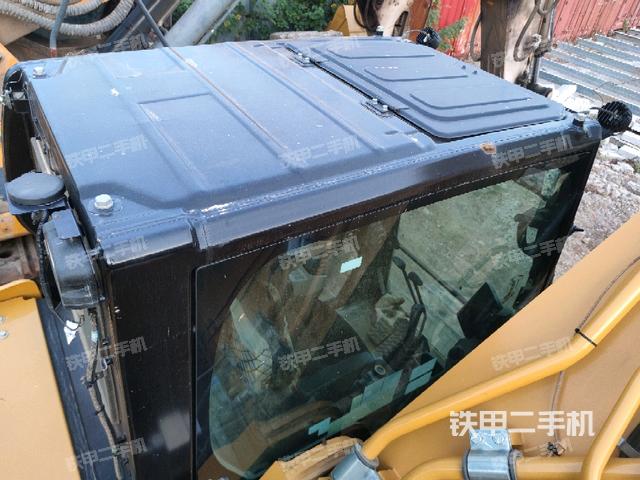 駕駛室頂部（整機(jī)外觀）