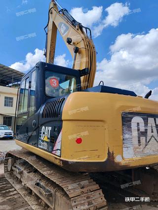卡特彼勒CAT®313D2 GC 小型液压挖掘机实拍图片