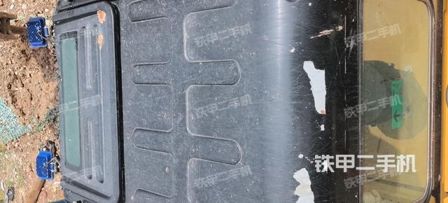 驾驶室顶部（整机外观）