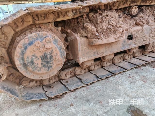 右側(cè)履帶整體（行走機構(gòu)）